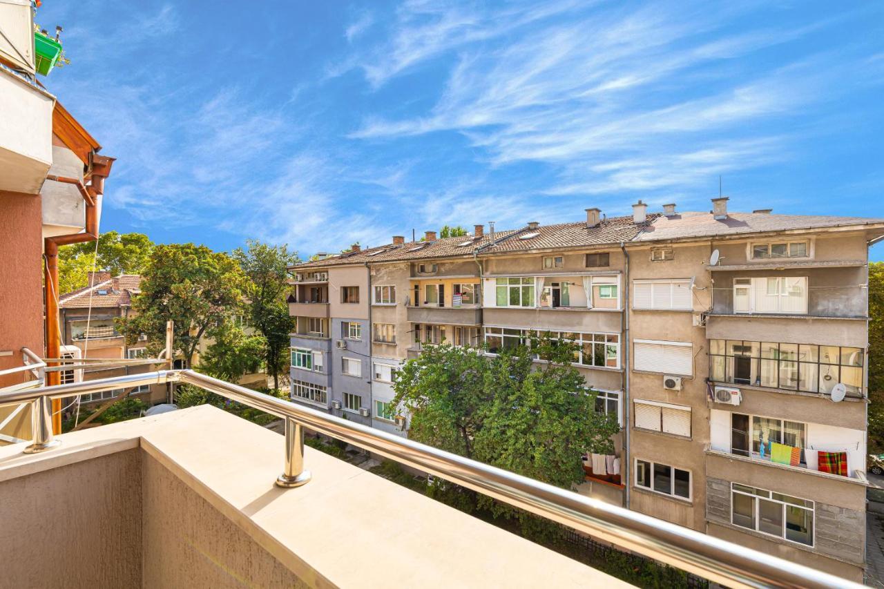 פלובדיב Modernly-Designed 1Bd Apartment With A Nice Terrace מראה חיצוני תמונה